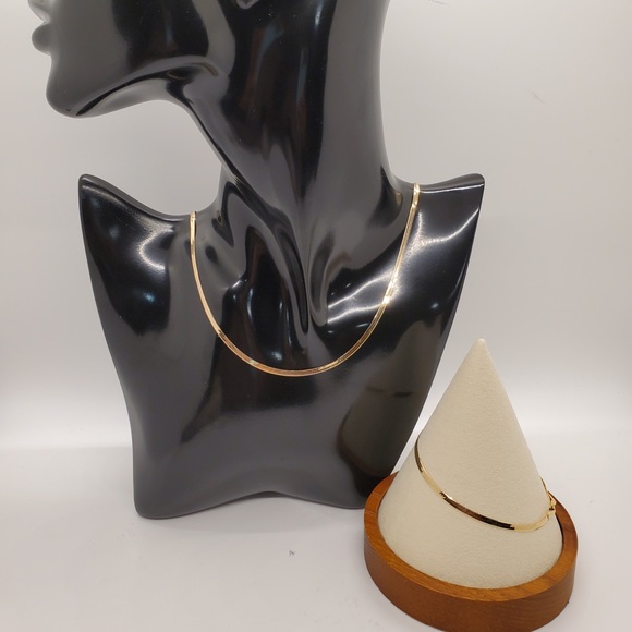 14k Solid Gold Herringbone Bracelet - Picture 10 of 12